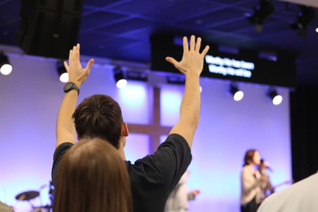 Sunday worship at Metro